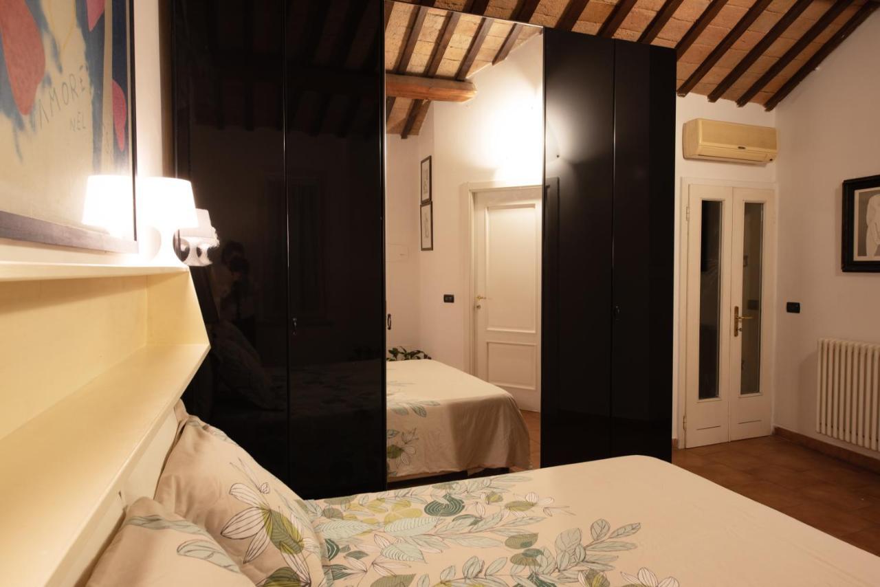 Corte Degli Estensi, Romantica Mansardina Феррара Екстер'єр фото